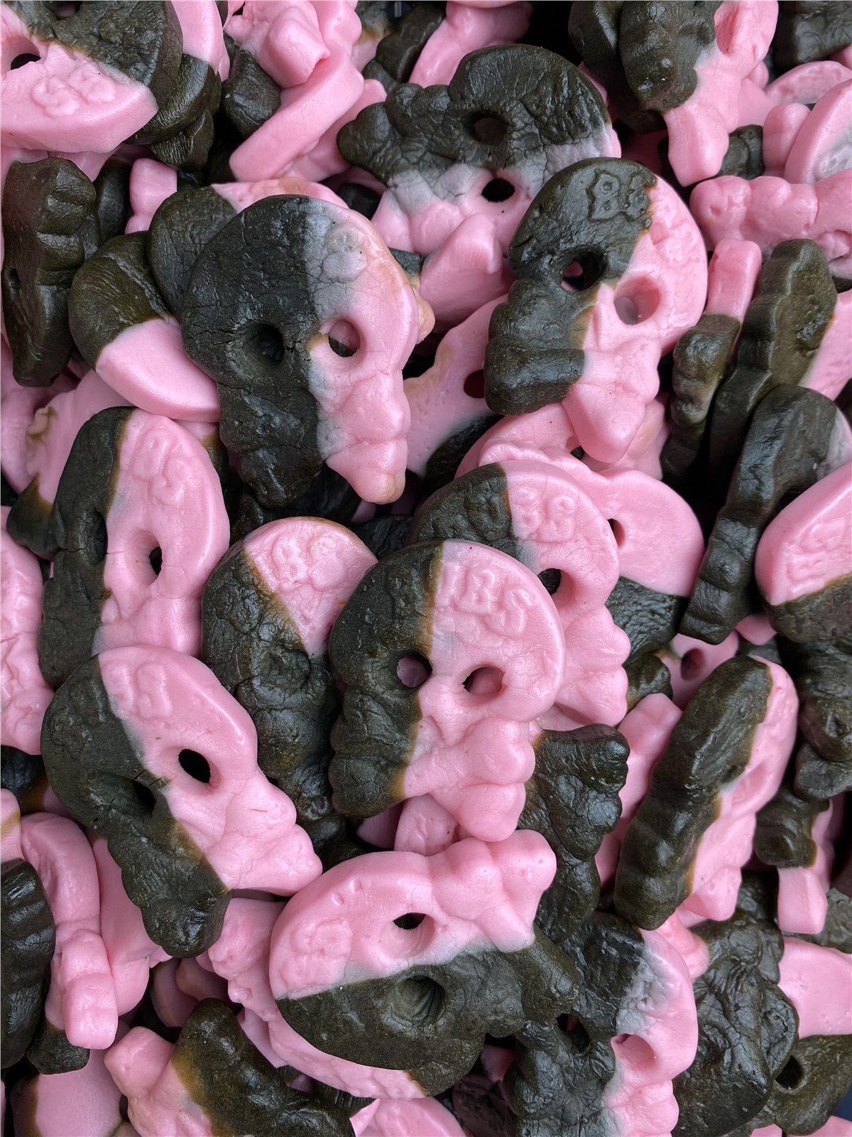 Bubs Raspberry/Licorice Skulls Foam. New